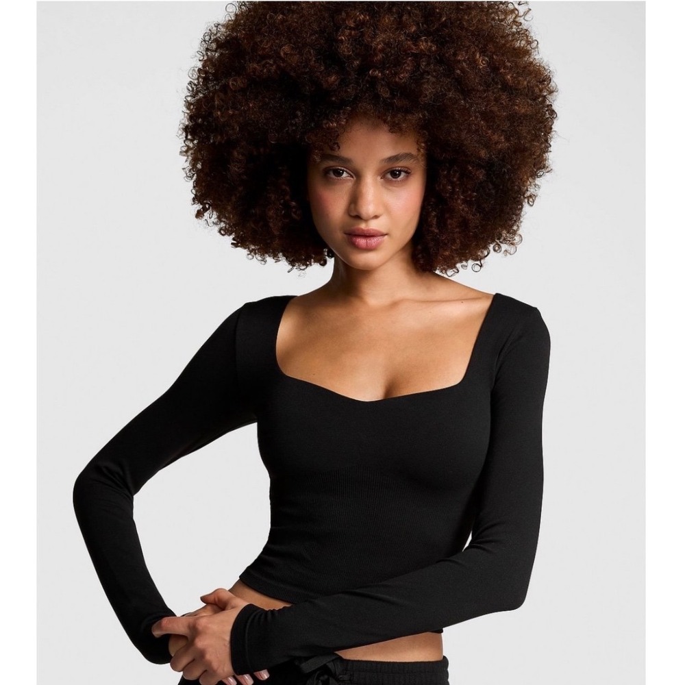 Victoria's Secret PINK Seamless Ribbed Sweetheart Neck Long Sleeve Crop Top M